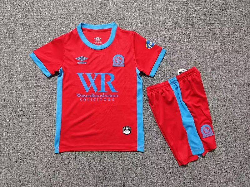 Niño_Blackburn 26-27 away kid