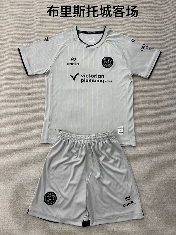 Niño_Bristol City 26-27 grey away kid