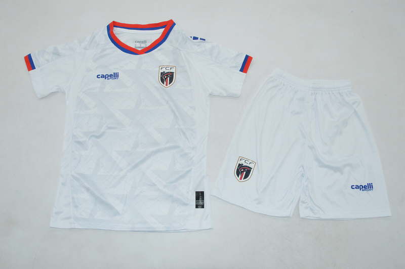 Niño_Cabo Verde 26 white away kid