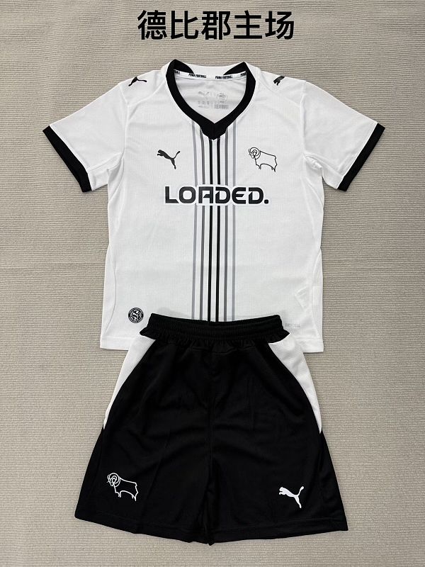 Niño_DERBY COUNTY KID