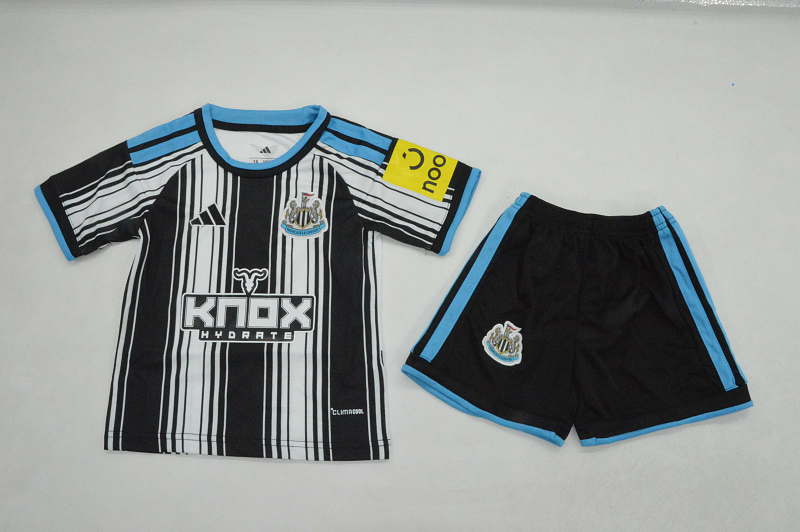 Niño_Kids Newcastle Home Soccer Uniform 26