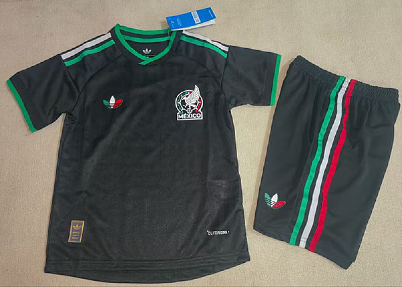 Niño_Mexico third kid 26-27