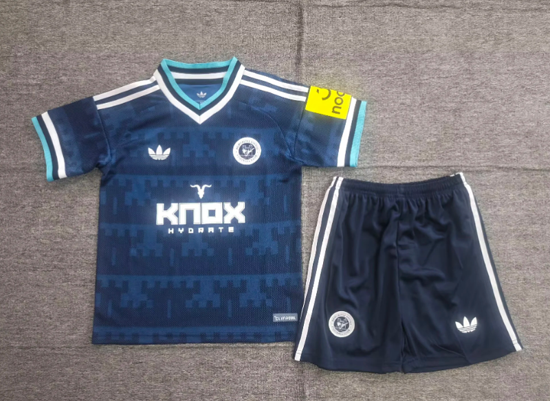 Niño_Newcastle 26-27 away kid kit with
