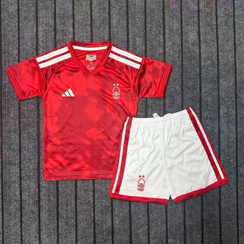 Niño_Nottingham Forest 26-27 home kid