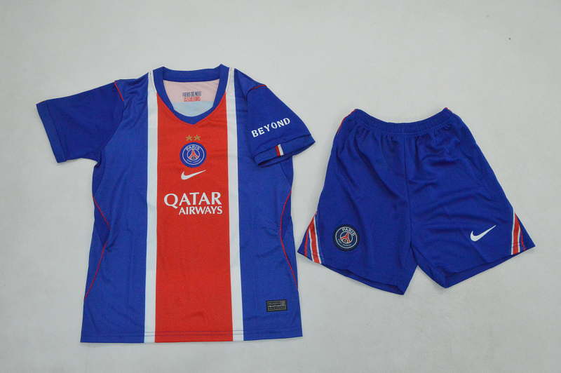 Niño_Paris 26-27 home kid kit two star