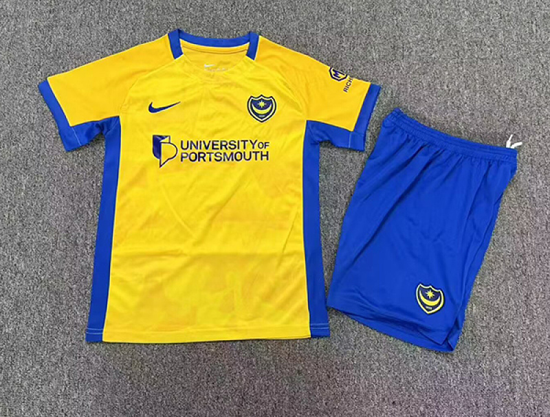 Niño_Portsmouth away kid 26-27