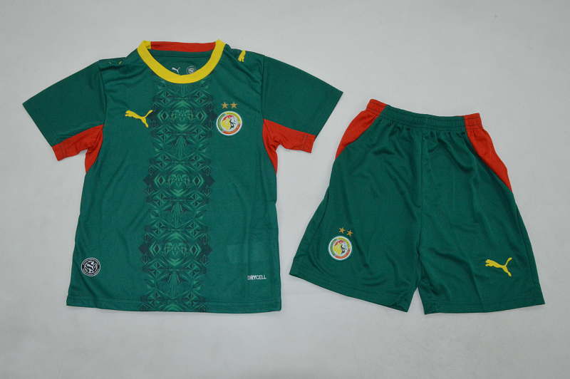 Niño_Senegal 26 green away kid