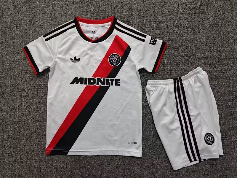 Niño_Sheffield United 26-27 white away kid