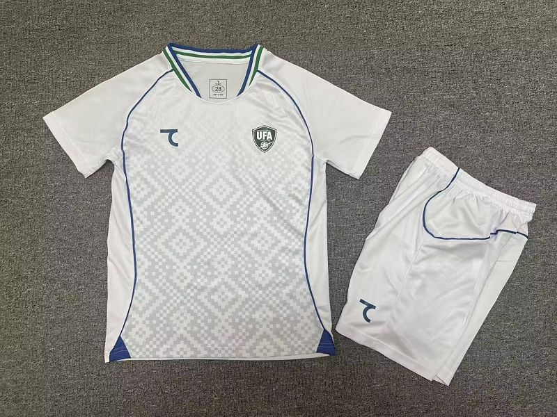 Niño_Uzbekistan 26 white away kid