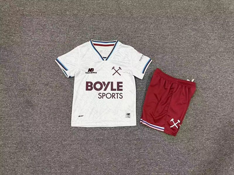 Niño_West ham 26-27 white third away kid