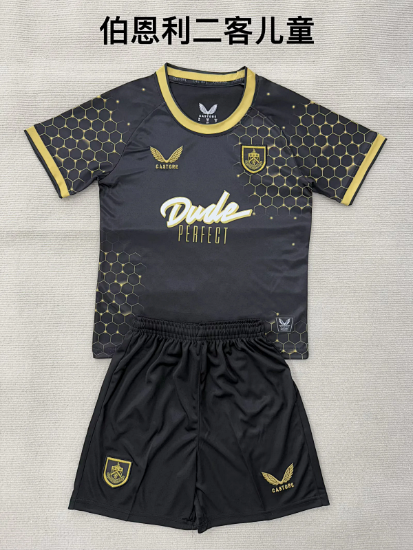 Niño_kids kit 25-26 Burnley third soccer jersey size 16-28