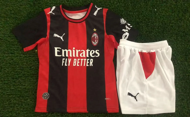 Niño_kids kit 26-27 AC home soccer jersey size 16-28